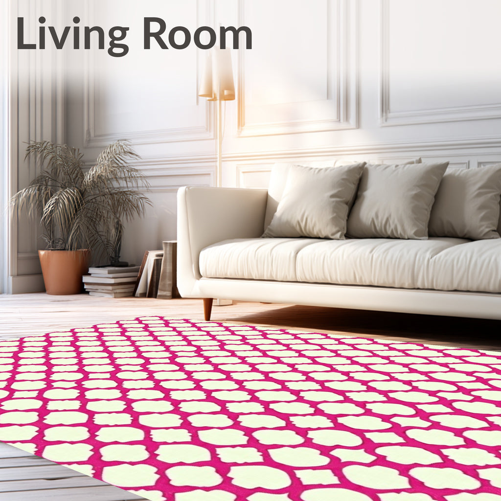Elegant Pink Quatrefoil Pattern Rug